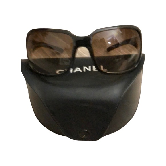 Chanel glasses - Picture 1 of 7